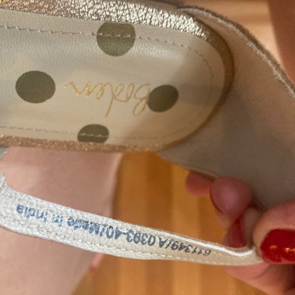 Beautiful BODEN strappy sandal in gold leather, size 40 - Picture 4 of 5